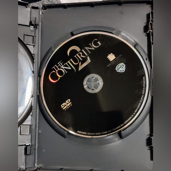 The Conjuring Movie Collectors Movie Set on DVD.  EUC 3 Disc Set - Picture 3 of 7